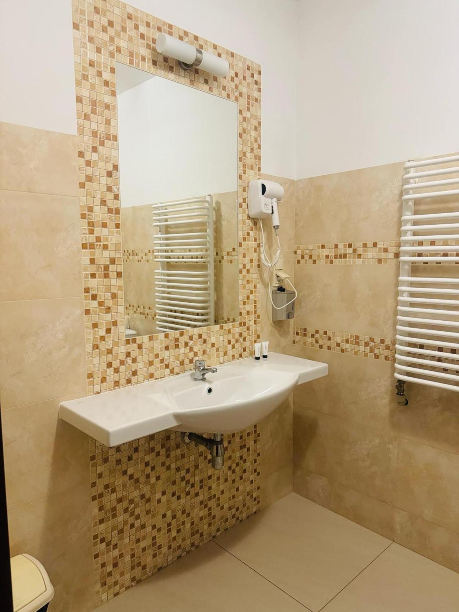 Magiczna Farma Hotel Obiady Maka I Magia Zambrow Bagian luar foto